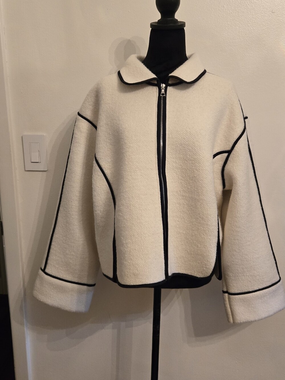 Modern Citizen Madison Contrast Trim Cropped Boxy Fit Jacket Womens XL